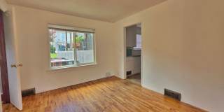 2 Bed 1 Bath Upperr unit apartment in a Duplex Gallery 4