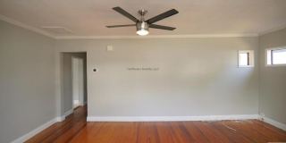 916 East 25th Avenue Gallery 13