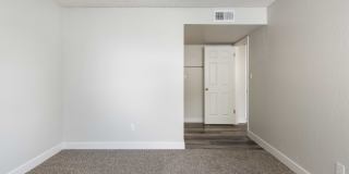 Camelback Cove Apartments Gallery 10