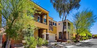 4 Bedroom, 3 Den West Side Home Gallery 3