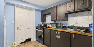 775-777 N Smith Rd - 4 Gallery 7