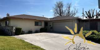 Gorgeous 3Bd/1.75 Bath Home on corner lot. Gallery 1