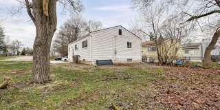 AVAILABLE NOW! Charming 3-Bedroom Home in Prime Pontiac Location Gallery 26