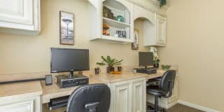 The Avenue Gallery 6