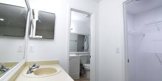 72 LAKEPOINTE Circle Gallery 21