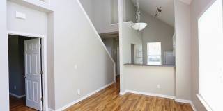 3 Bedroom, 2 Bath End Unit with Fresh Carpet and Paint in Auburn Square! Gallery 11