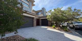 4 Bed, 4.5 Bath Summerlin Home in The Ridges with Resort-Style Backyard Gallery 1