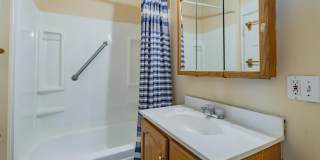 3914 HERSCHEL Street Gallery 38