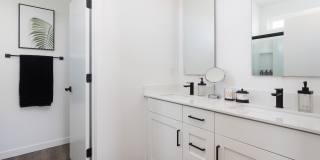 Cyrene at Meadowlands Gallery 32