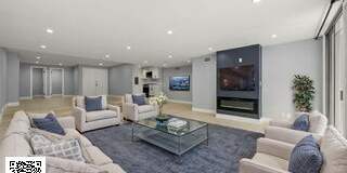 441 North Oakhurst Drive Gallery 1