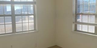 Great 2 Bedroom Condo ! Gallery 22
