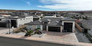 5 Bed, 4 Bath, 2 Car Garage Plus RV Garage and Casita Gallery 1