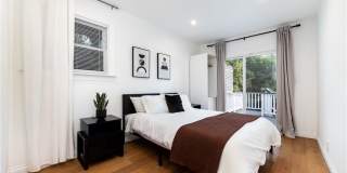 6008 Carlton Way Gallery 17