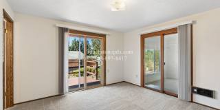 Gladstone 3BD/2BA Home with Large Yard, Shop, & 2 Car Garage Gallery 31
