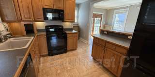 86 School St Gallery 8