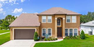 Waterfront 4 Bedroom Pool Home in Lake Amberleigh-Winter Garden Gallery 1