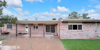 Come to check this beautiful house 4 bedrooms, possible 5th bed and 3 baths. Gallery 25