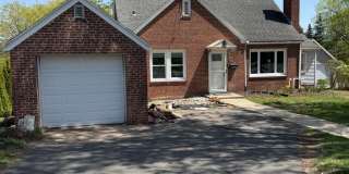 Single Family Home - Over 1 Acre of Land! Gallery 1