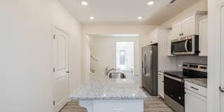 BEAUTIFUL 2 Bedroom Townhome in Mooresville APRIL MOVE IN SPECIAL Gallery 5