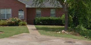 Gorgeous Duplex Available May 2026! Gallery 1