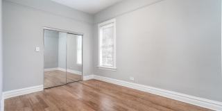 4326 N Avers Avenue Gallery 10
