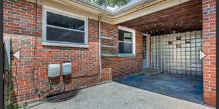 Quaint Duplex w/your Own Basement, Garage Space & Patio Gallery 2