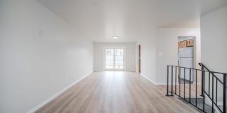 11209 CAROLINE Avenue Gallery 24