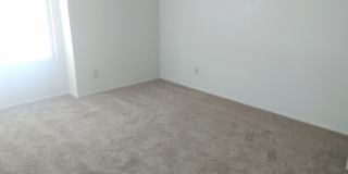 * 2 bed, 1 bath, Cherry Creek schools, Great location off Havana and Exposition with washer/dryer in complex Gallery 7