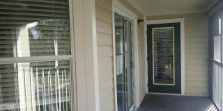 Completely Renovated 3rd Floor condominium with panoramic views GARAGE INCLUDED! Gallery 4