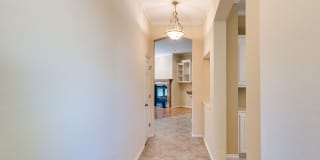 Beautiful Home With Lake View - 3 Bed + 2 Bath Beautiful Home With Lake View - 3 Bed + 2 Bath Gallery 24