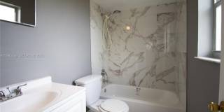 825 SW 10th St Gallery 5