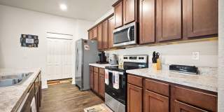 Beautifully Apportioned 2-Story Home in Fox Creek Gallery 1