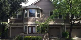 Wonderful 3 Bed 2.5 Bath Townhouse In Mountain View. Beautiful Vinyl Plank Flooring Installed Throughout! Gallery 1