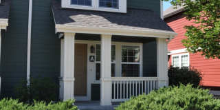 Stunning Town home in Mid Town! Gallery 1