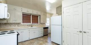 3104 49th Street Gallery 7