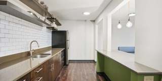 2800 Girard Gallery 15