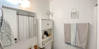 Oak Village - Beautiful 2 Bedroom, 1 Bathroom Townhome Gallery 11
