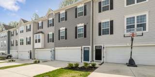 Lukas Park, Over 2000 Square Feet, Nearly New Build... Everything you want all in one! Come see for yourself! Gallery 4