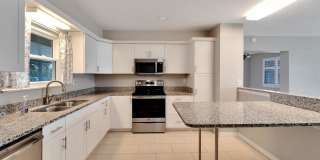 UPDATED 2-BEDROOM HOME IN SUN CITY CENTER 55+ COMMUNITY** Gallery 8