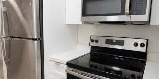 111 SW 31st Ct Gallery 1