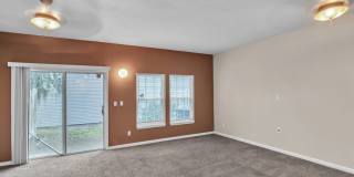 3 bedroom/ 2.5 bathroom townhome near the airport! Gallery 6