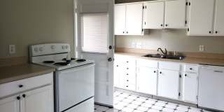 Beautiful 4 Bedroom 2 Bathroom Home Gallery 8