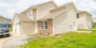 Northern Spacious 4 BDR Duplex Gallery 1