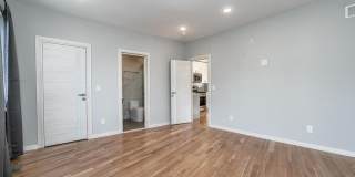 2045 N COLLEGE AVENUE Gallery 7