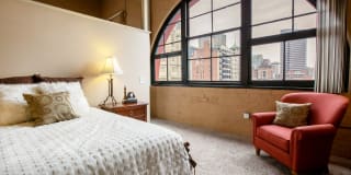 Sycamore Place Gallery 11