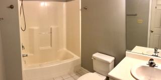 Beautiful 3 Bedroom Townhome In Bloomfield/Shadyside.  Ideal Location.  Available Late August. Gallery 11