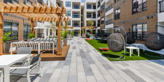 AMLI Quadrangle Gallery 18