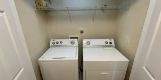 Beautiful 2 bed 2.5 bath brick townhome in Apex Gallery 10