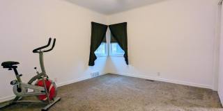 28 Glen Avenue Gallery 11