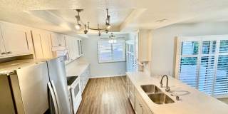 Beautiful Townhome with Great Schools, Great Location! Pet Friendly! Beautiful Townhome with Great Schools, Great Location! Pet Friendly! Gallery 4